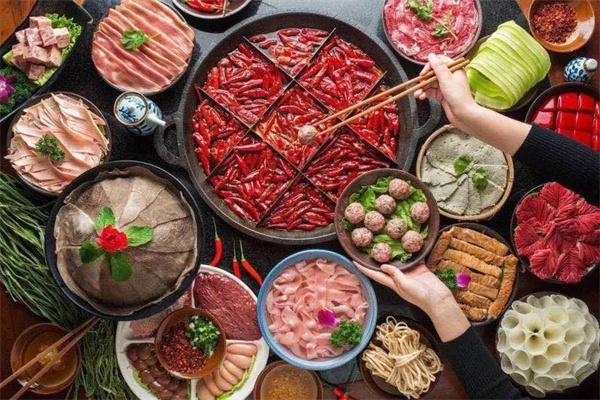 牛八寶火鍋加盟