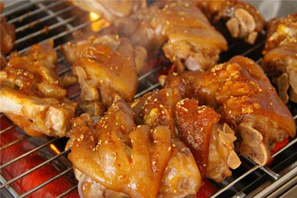 關(guān)羽碳烤豬蹄加盟