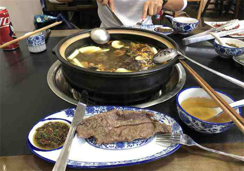 強(qiáng)記菌湯刀叉牛肉加盟