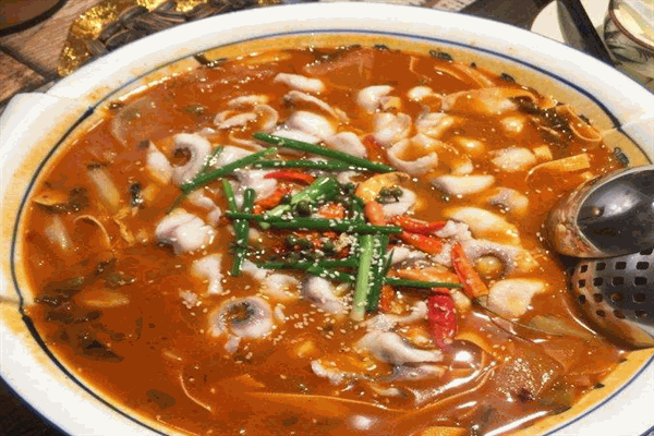 酸囧酸菜魚