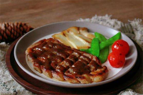 老羊家牛排飯