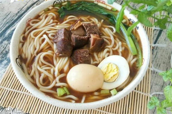 湯萬(wàn)面館加盟