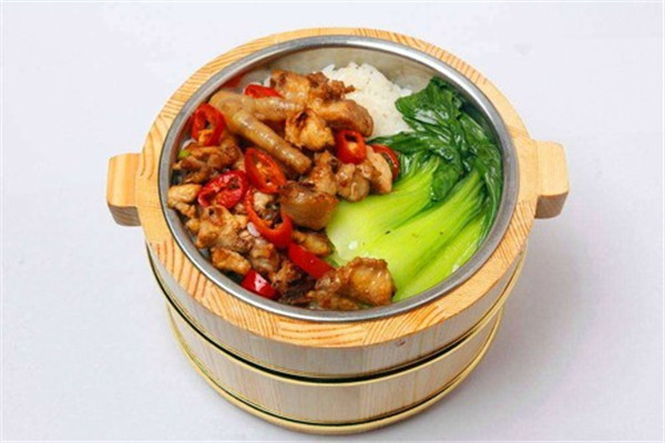 叭叭嘴桶飯