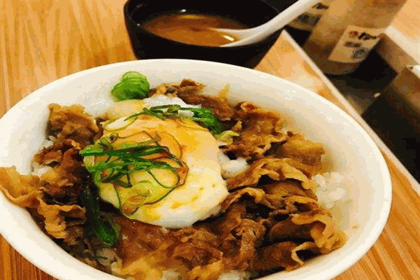 松屋牛肉飯
