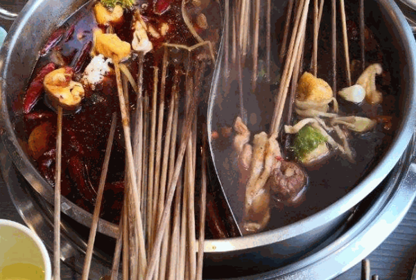 ?筷三國(guó)串串鍋費(fèi)多少錢?