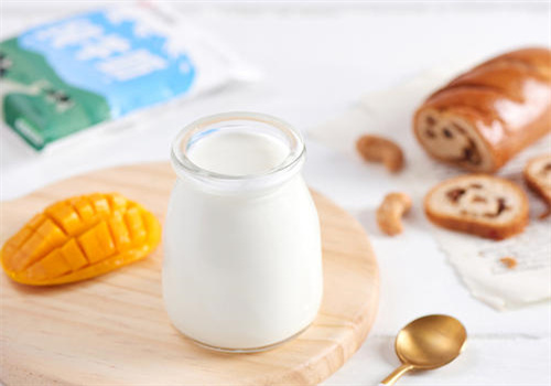 皇氏乳業(yè)牛奶加盟