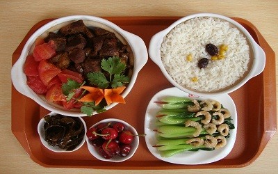 饞福記中式快餐加盟