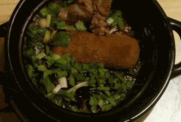 罐罐臭豆腐米線