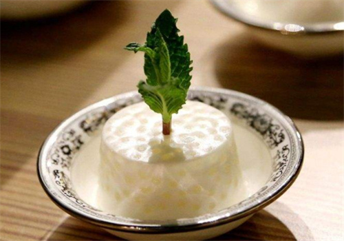 牛優(yōu)果甜品加盟