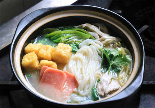 以花食過(guò)橋米線加盟