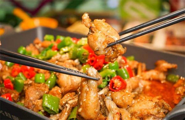 特色牛蛙都有什么店？