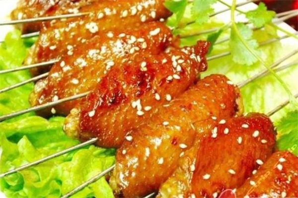 燒烤多少錢？開烤翅吧的經(jīng)營怎么樣？
