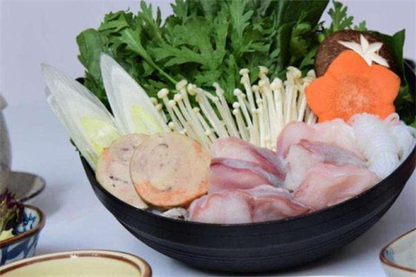 趣撈回轉自助涮涮鍋