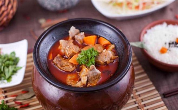 瓦罐飯費(fèi)多少錢？