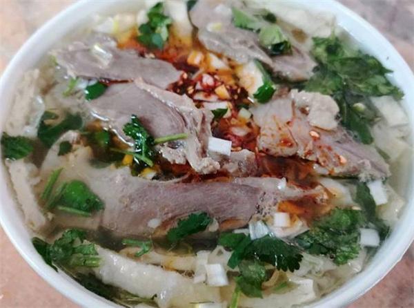 羊肉泡饃費(fèi)多少?