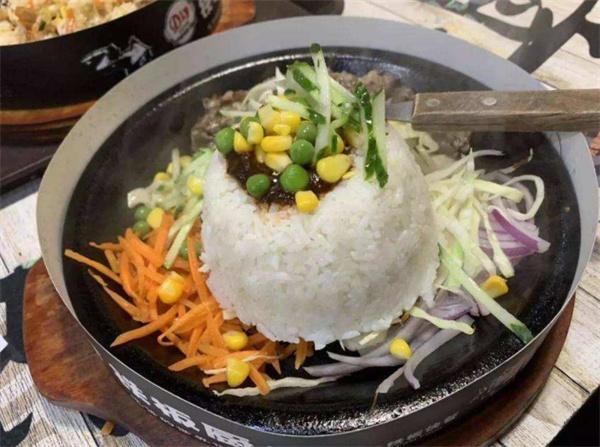 泰益鐵板飯費(fèi)多少？