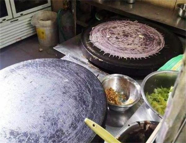 董記煎餅總部地址在哪？