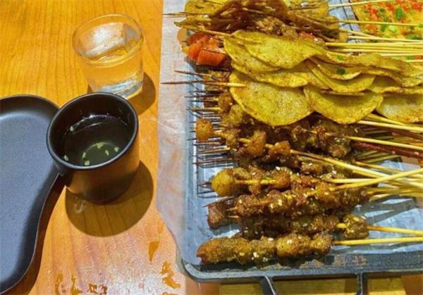 串夜燒烤店怎么？