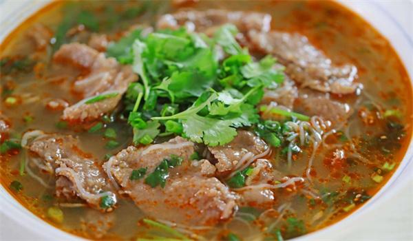牛肉粉絲湯費多少？