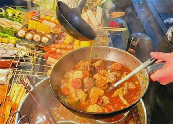 東北麻辣燙多少錢？