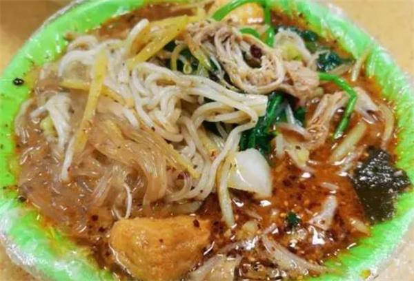 東北麻辣燙多少錢？