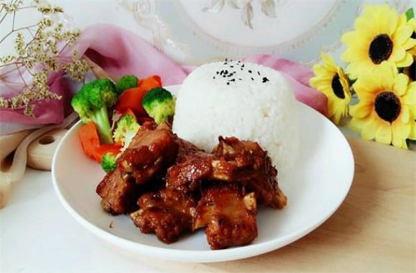 鮑汁排骨飯費(fèi)多少？