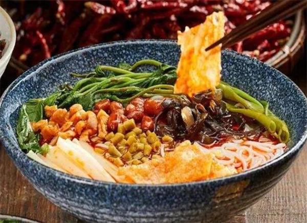螺螄粉店大概多少錢？