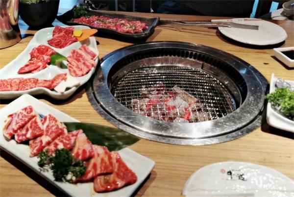 牛道烤肉費多少？