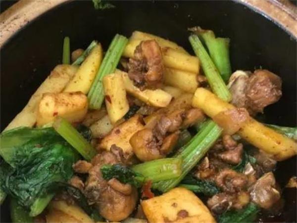 黃鼠狼雞公煲