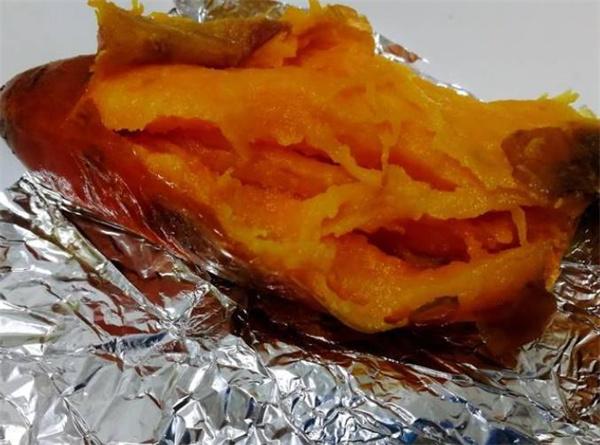一只烤紅薯費(fèi)多少？