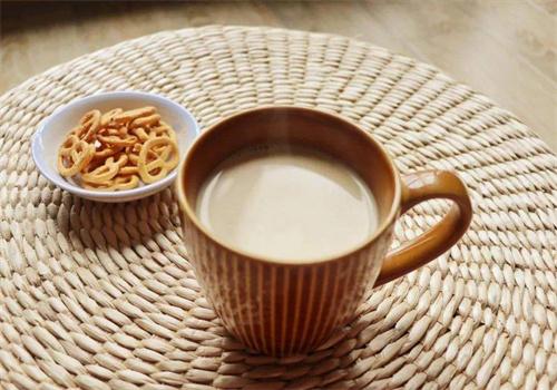 春夏秋冬奶茶加盟