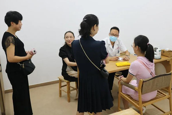 沁園春醫(yī)館加盟