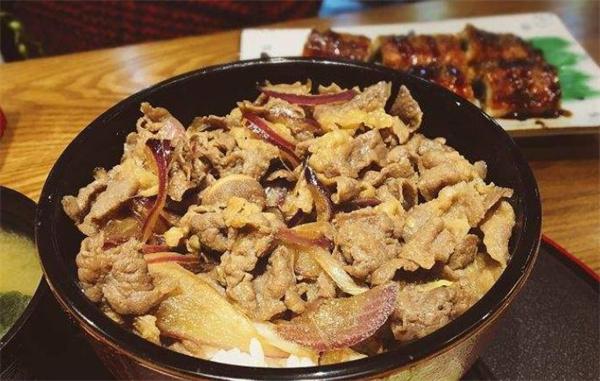 希食東牛丼飯?jiān)趺礃?特色美食，創(chuàng)業(yè)回報(bào)快