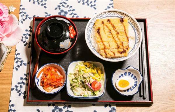 九州町精致丼飯