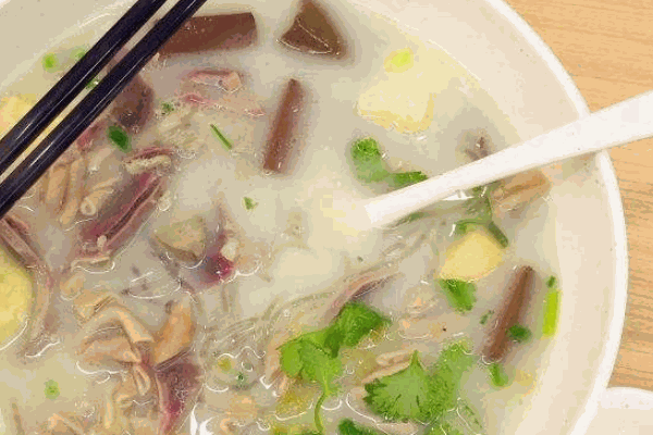 鴨得堡鴨血粉絲