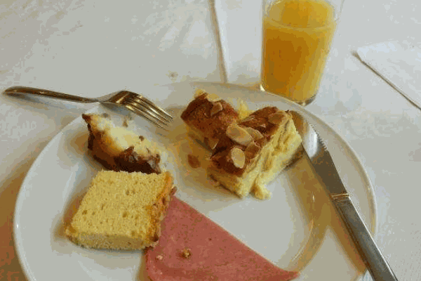 福滿年早餐