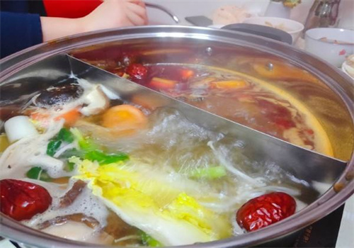 香愛(ài)清油火鍋加盟
