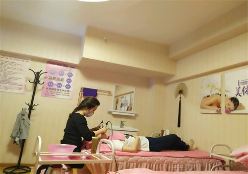 纖妍美容店加盟