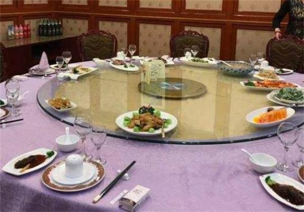青島飯店怎么？多少錢？