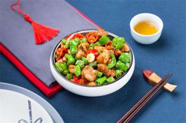小碗菜費多少？