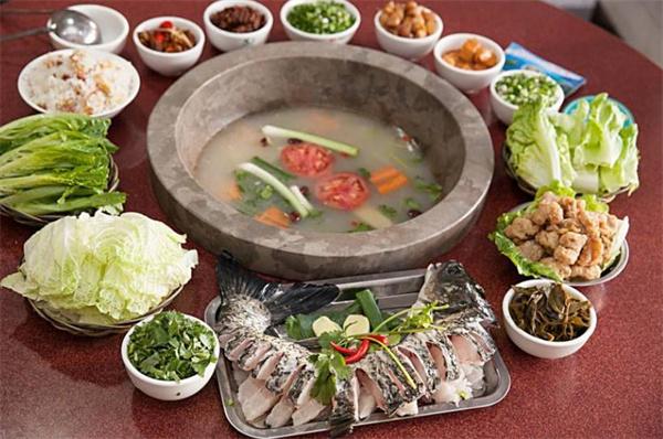 飄湘石鍋魚火鍋費(fèi)多少錢？