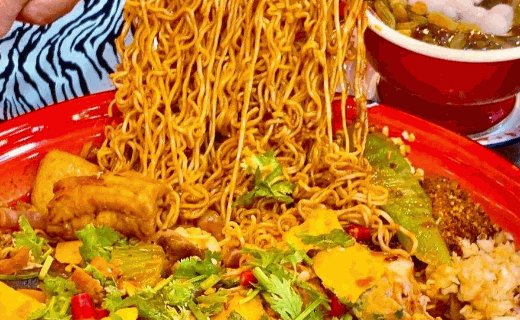 霧東東干拌麻辣燙
