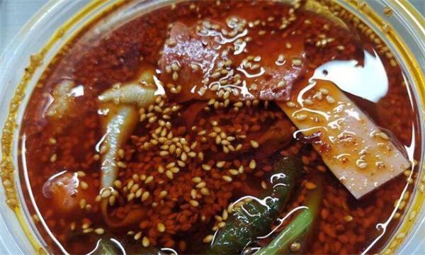 成都三顧冒菜