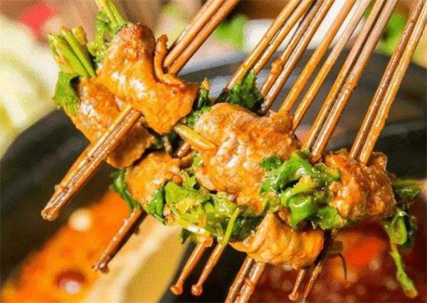 六婆串串香火鍋