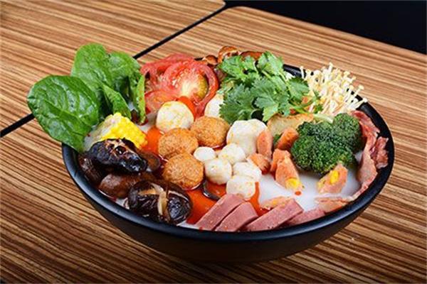 麻頂天麻辣燙加盟