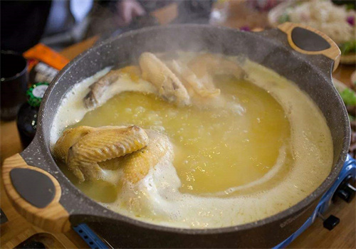 潮宴火鍋?zhàn)萄a(bǔ)膠原花膠雞加盟