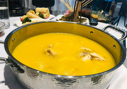 潮宴火鍋?zhàn)萄a(bǔ)膠原花膠雞加盟