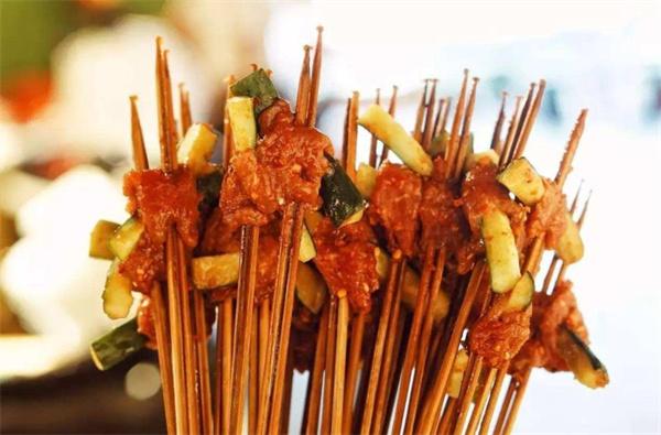 蜀兒郎鮮牛肉串串香總店地址在哪里？實(shí)地考察還是要去成都