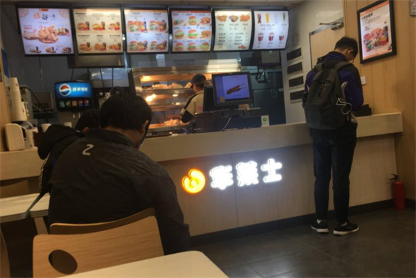 華萊士店營業(yè)時間是怎樣的？一鍵獲取詳細(xì)規(guī)定
