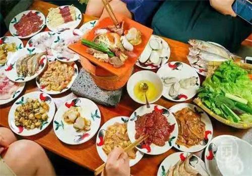 紅泥小火爐東北烤肉加盟